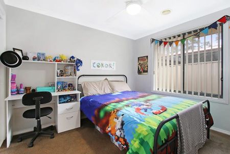 Modern Family Living in a Quiet, Convenient Thurgoona Location - Photo 3
