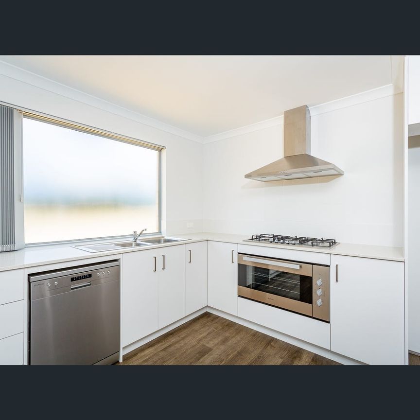 1/27 Coracina vista, Wellard, WA 6170 - Photo 1