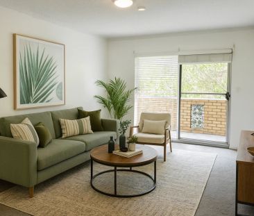 Bright & Airy Apartment in convenient location - Photo 1