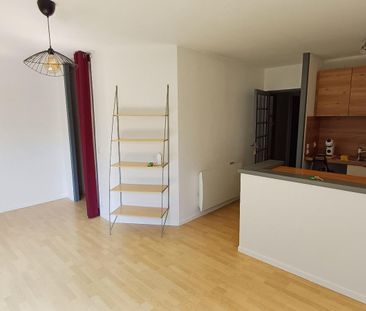 Location Appartement 1 pièce 38m² LILLE 59000 - Photo 3