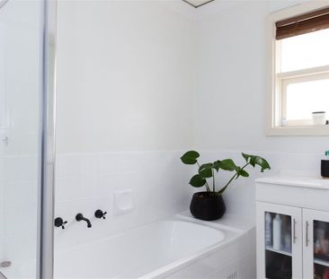 Well Presented Family Home - Photo 5