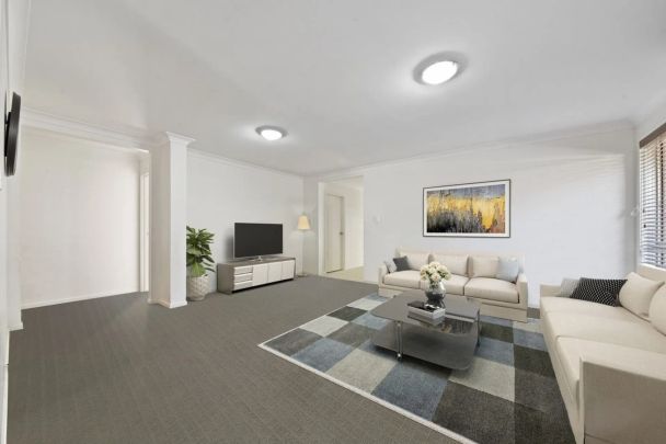 Family-Friendly Living Close to Schools, Shops & Parks - Photo 1