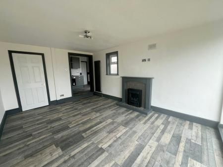 2 bedroom Bungalow To Let - Photo 1