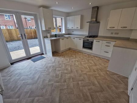 2 bedroom semi-detached house to rent - Photo 3