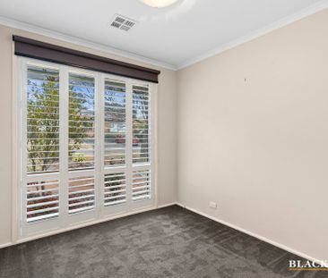 68 Harbison Crescent, Wanniassa ACT 2903 - House For Rent | Domain - Photo 2
