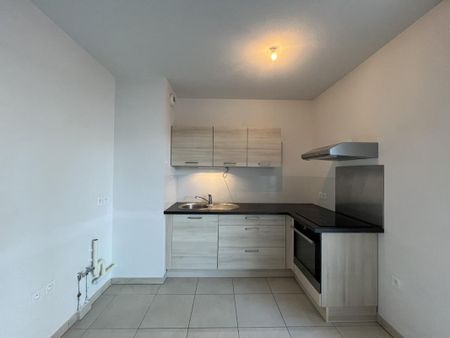 Location Appartement 3 pièces 56m² BARBERAZ 73000 - Photo 4