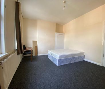 Room in a Shared House, Cranmer Road, E7 - Photo 2
