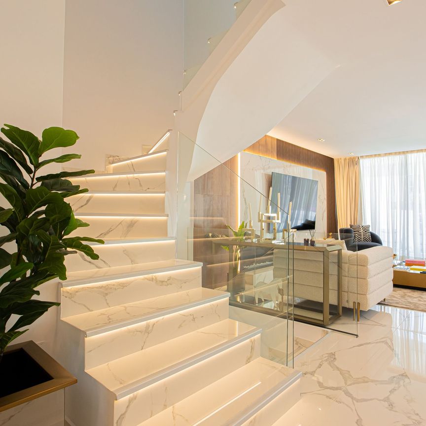 Middle Floor Apartment in The Golden Mile - Photo 1