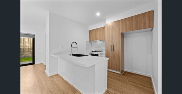 🏡 Brand New, Stylish & Ready to Move In! ✨ - Photo 1