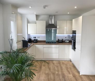2 bedroom apartment to rent - Photo 3