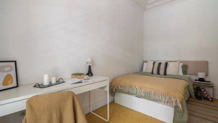 Room in a shared 8-bedroom apartment for rent in Sant Gervasi Galvany - Photo 2
