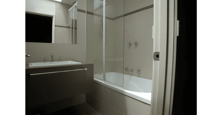 Spacious Light-Filled Townhouse in a Prime Kew Location - Photo 4