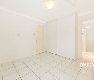 2/50 NORMAN AV - Photo 1