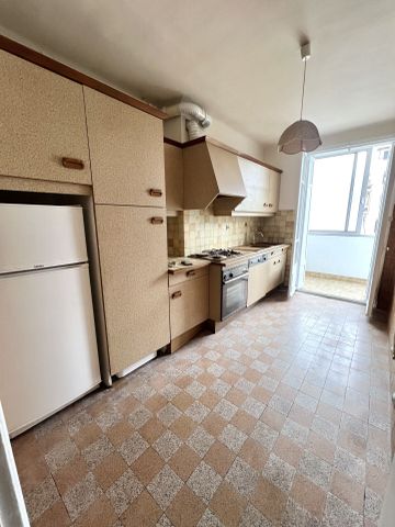 Appartement 3 pièces 52m2 MARSEILLE 14EME 698 euros - Photo 2