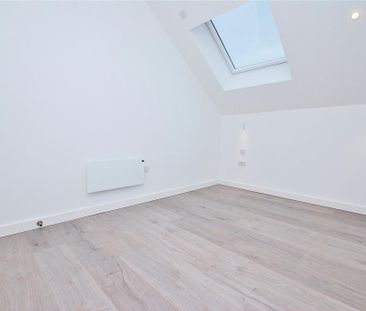 1 bedroom penthouse to rent - Photo 3