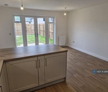 2 bedroom terraced house to rent - Photo 4