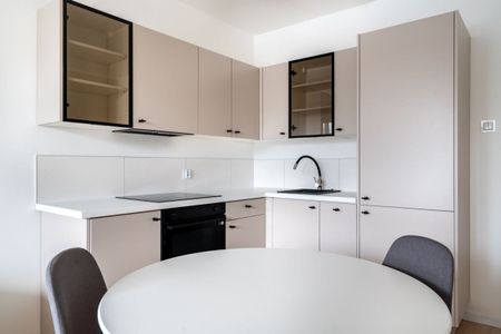 Świeżo wykończone | 3 pokoje | Winda 50.2 m² - Photo 4