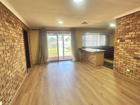 Spacious in South Kalgoorlie – Close to highschools - Photo 3