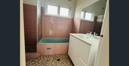 Renovated 3 Bedroom - Photo 3