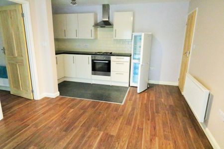 1 bedroom ground floor flat to rent - Photo 4