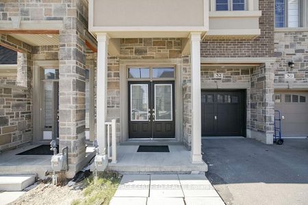 For Lease - 32 Dalbeattie Drive, Brampton, Ontario - Photo 2