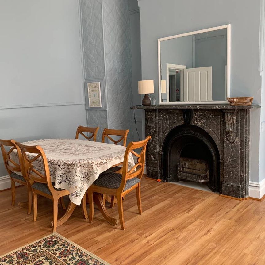 Pub Rooms For Rent - Photo 1