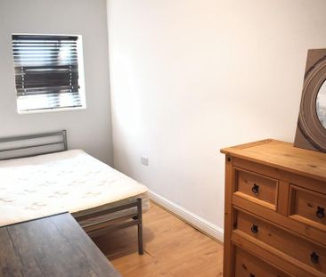 1 bedroom in a house share to rent - Photo 6