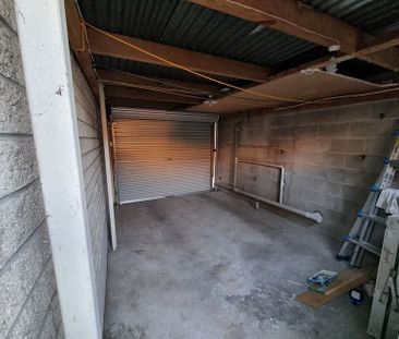 Beautiful central 2 bedroom house - Photo 1