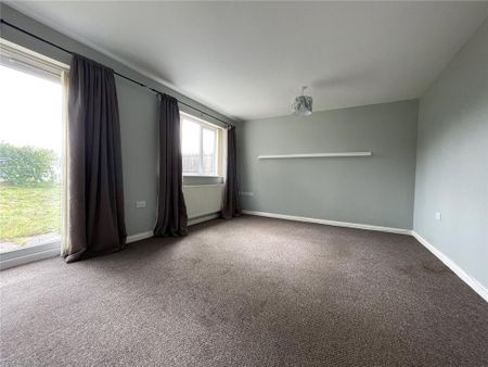3 bedroom end of terrace house to rent - Photo 2