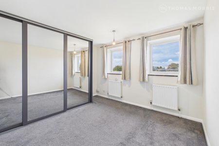 3 bedroom maisonette to rent - Photo 2