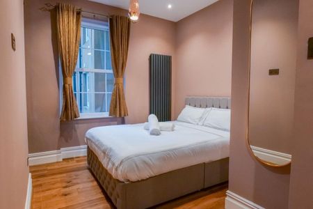 Norfolk Square - Photo 3