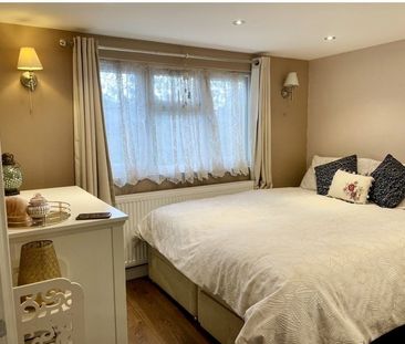 Room in a Shared House, Cavendish Gardens, IG11 - Photo 2