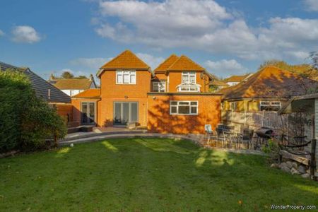 4 bedroom property to rent in Epsom - Photo 3