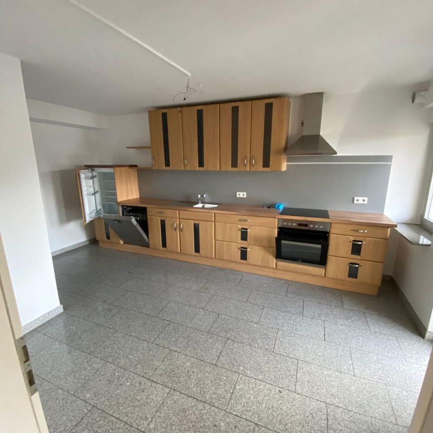 *Traumhafte Aussichten*frisch renovierte 3 Zimmer Wohnung im Herzen von Aschaffenburg City - Foto 1