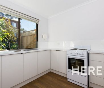 1/194 Railway Parade, WEST LEEDERVILLE WA 6007 - Photo 3