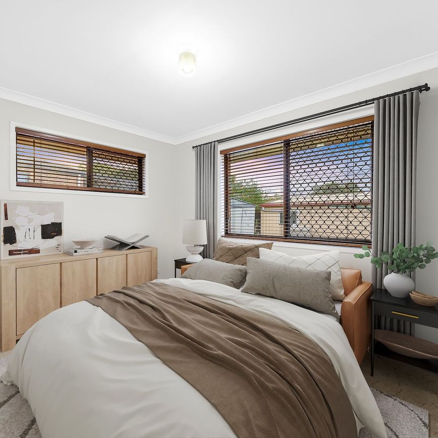 Powered double-bay shed & 3 bedroom family home - Photo 1