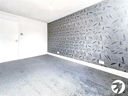 3 bedroom maisonette to rent - Photo 3