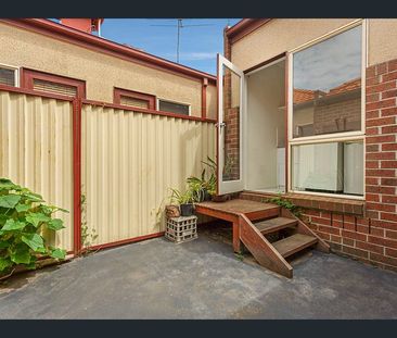 19 Raleigh Grove, Essendon North VIC 3041 - Photo 4