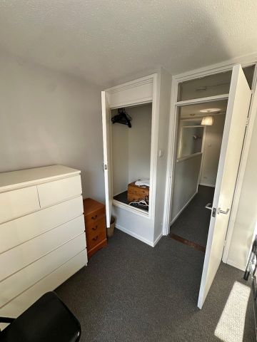 2 Bed Maisonette, Viewcraig Street, EH8 - Photo 4