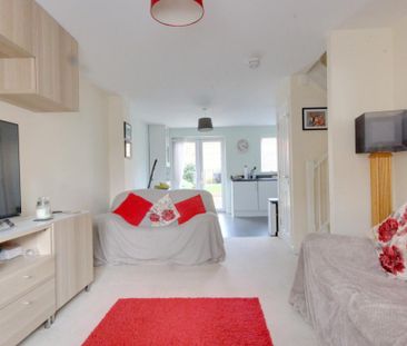2 bedroom semi-detached house to rent - Photo 2