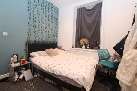 5 bedroom private hall to rent - Photo 5