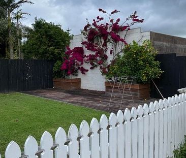 One Bedroom flat with private fenced yard - Photo 1