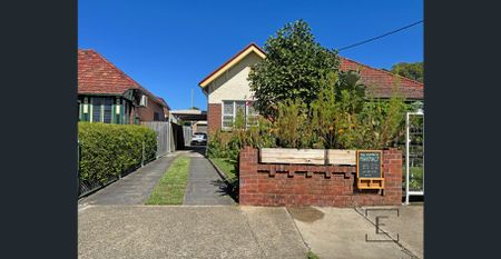 Rear Flat for Rent – Private & Convenient in Great Location - Photo 3