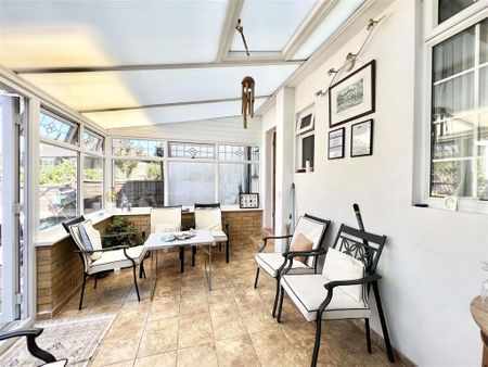 3 bedroom terraced house to rent - Photo 2