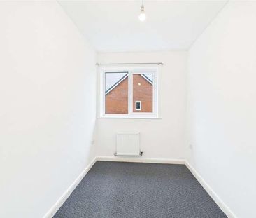 Kennedy Road, Salford, Greater Manchester, M5 - Photo 2