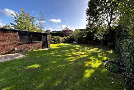 431A Woodham Lane, Addlestone, Surrey, KT15 - Photo 5