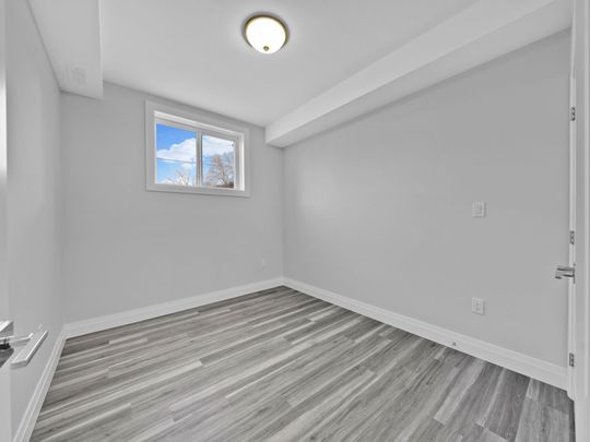 For Lease - 3549 Peter Street Unit# 3, Windsor, Ontario - Photo 1