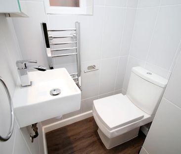 1 bedroom in a house share to rent - Photo 5