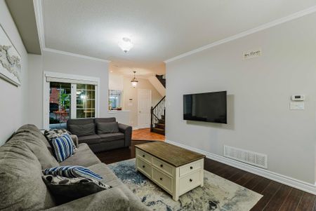 For Lease - 120 Portage Avenue, Richmond Hill, Ontario - Photo 3