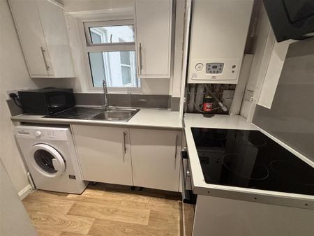 Eversfield Place St Leonards-On-Sea TN37 6BZ - Photo 3